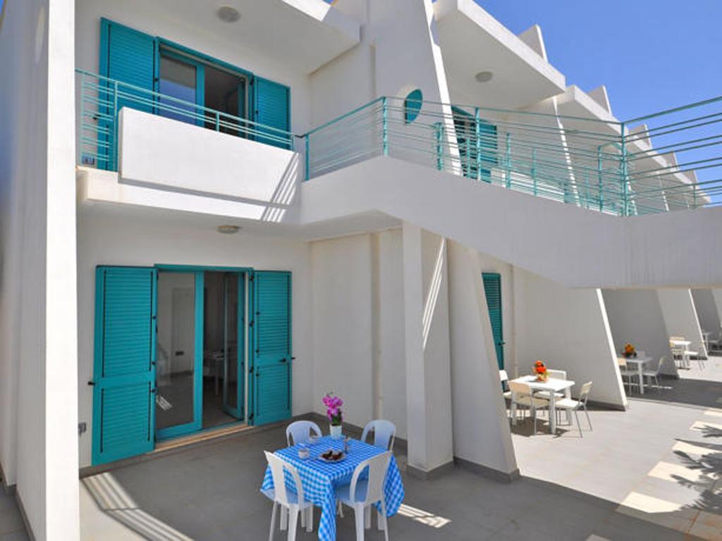 Terrazze Del Mare Aparthotel Racale Exterior foto